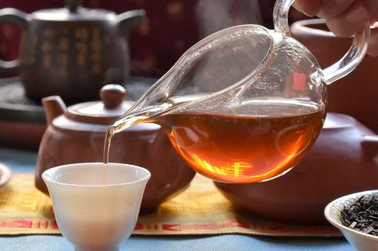 老茶浸蜜有什么功效，茶葉浸蜂蜜治咳嗽