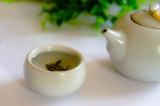 綠茶碧螺春怎么泡簡易步驟，沖泡碧螺春的十二步驟口訣