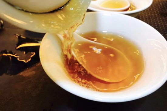 肉桂可以用紫砂壺沖泡嗎，紫砂壺能泡武夷巖茶肉桂用嗎？