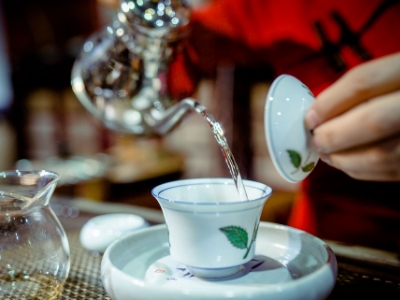 千萬別做兼職茶藝師，女人學(xué)茶藝好嗎？
