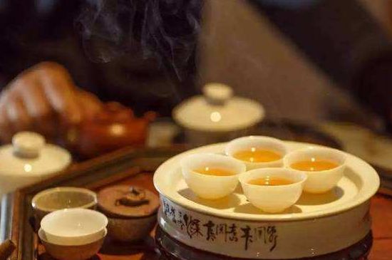 茶的三個(gè)禮儀，茶的禮儀小知識(shí)