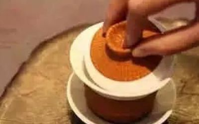 三才蓋碗的正確拿法，三才蓋碗抓碗法圖解