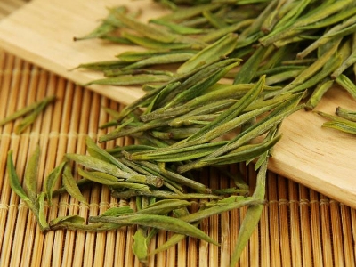 安吉白茶的功效與作用，簡(jiǎn)單概括安吉<a href=http://www.syguzhi.com/fenlei/baicha/ target=_blank class=infotextkey>白茶功效</a>