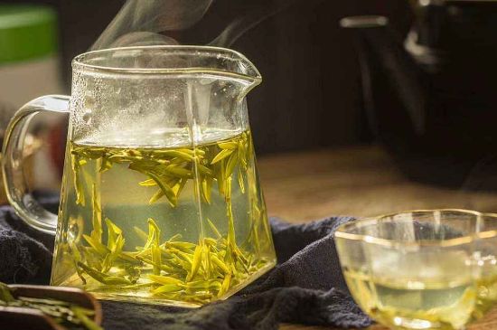 蜂蜜泡茶葉的副作用，蜂蜜泡茶葉有什么禁忌