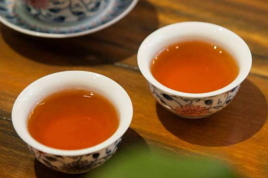紅茶加蜂蜜的危害，蜂蜜泡茶葉的副作用