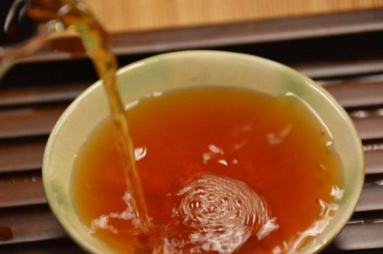 老茶浸蜜有什么功效，茶葉浸蜂蜜治咳嗽