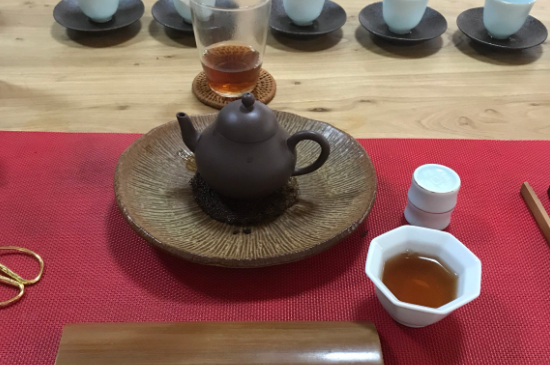 肉桂可以用紫砂壺沖泡嗎，紫砂壺能泡武夷巖茶肉桂用嗎？