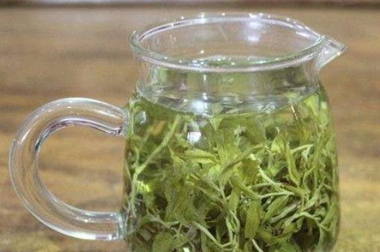 怎樣辨別莓茶發(fā)霉了，莓茶發(fā)霉和白霜的區(qū)別