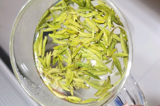 茶葉過期5年了但沒開封，茶葉放久了能喝嗎