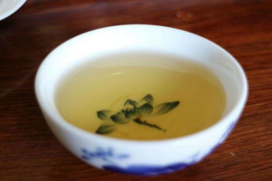 茉莉香精茶的鑒別方法，茉莉茶加香精怎樣識別？
