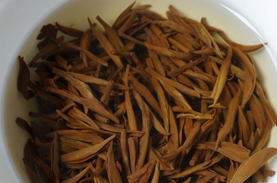 好壞金駿眉圖片對(duì)比，怎么挑選金駿眉茶葉