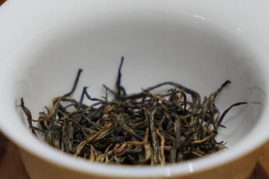 怎樣鑒別金駿眉的好壞，金駿眉紅茶的鑒別方法