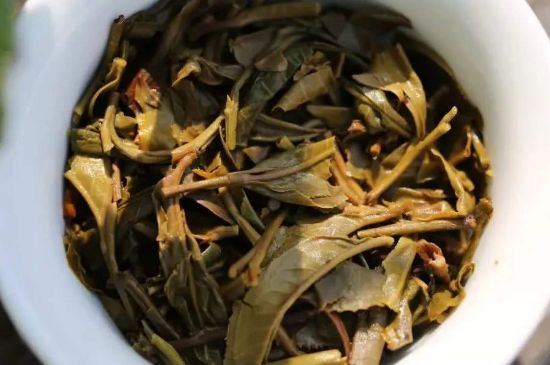 什么茶葉容易放香精，香精茶有什么危害？