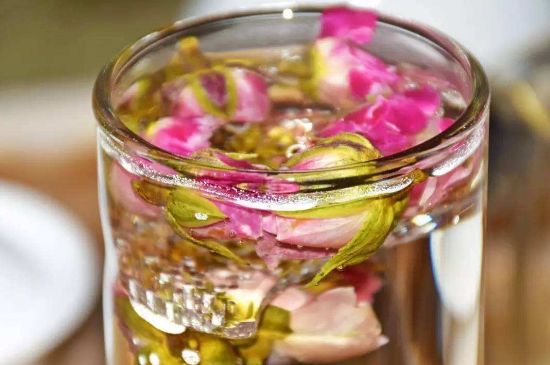 好玫瑰花茶多少錢一斤啊，玫瑰花茶價(jià)格多少錢合理？