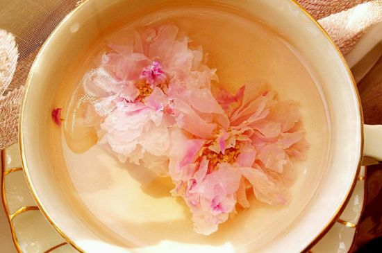 玫瑰花茶的功效與作用，堅持喝一個月玫瑰花茶會怎樣？