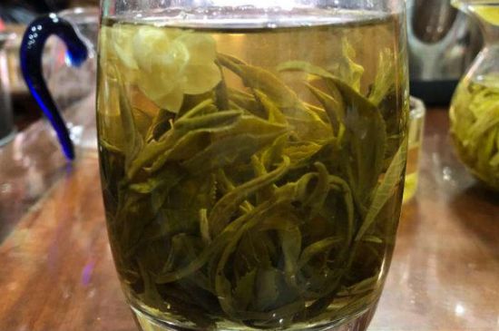 茉莉龍珠泡開后為什么都是梗，茉莉龍珠泡開后什么樣？
