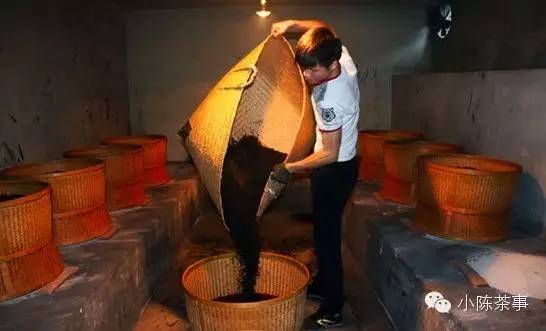 怎樣炭焙巖茶？揭秘武夷巖茶的炭焙技藝