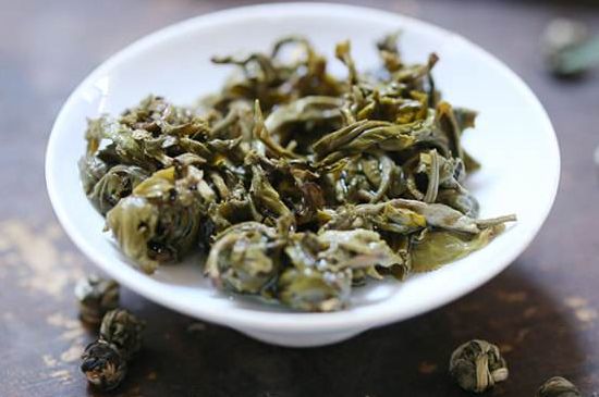 茉莉龍珠泡開后為什么都是梗，茉莉龍珠泡開后什么樣？