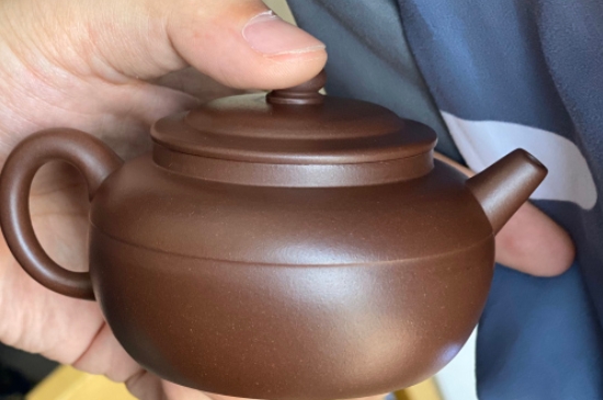 新買的紫砂壺為什么會裂，真的紫砂壺是不是很容易開裂？