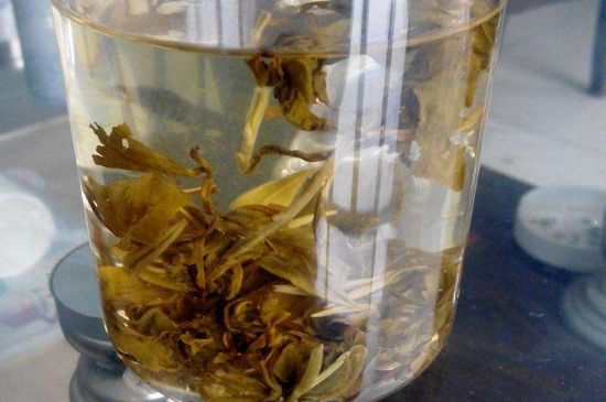 茉莉龍珠保質(zhì)期多長(zhǎng)時(shí)間，茉莉龍珠茶放幾年了還能喝嗎？