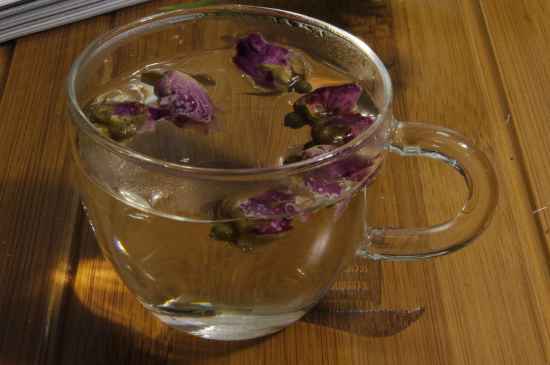 玫瑰花和茉莉茶一起泡有什么作用，玫瑰茉莉花茶的功效