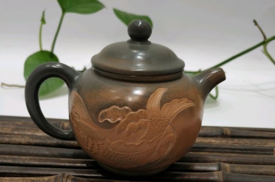 泡茶用坭興陶和紫砂壺哪個好，紫砂壺比坭興陶壺好嗎？