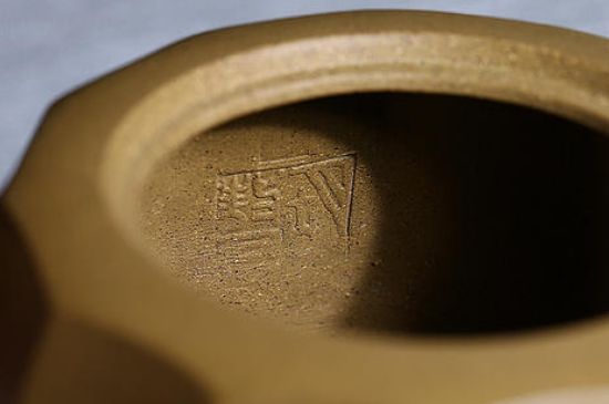 紫砂壺密密麻麻黑點(diǎn)，布滿了很多小黑點(diǎn)的紫砂好嗎