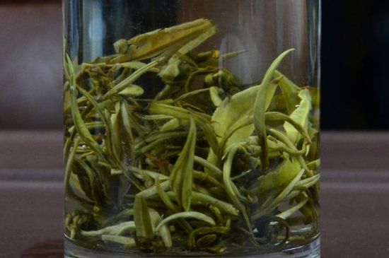 茉莉龍珠什么季節(jié)喝，夏天適合喝茉莉龍珠茶