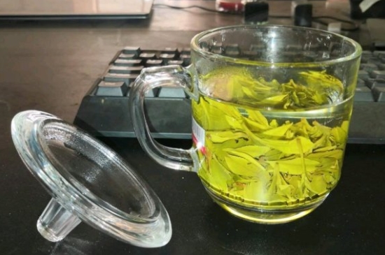 常見的七大材質(zhì)的茶具優(yōu)缺點，用什么材質(zhì)的茶具泡茶最好？