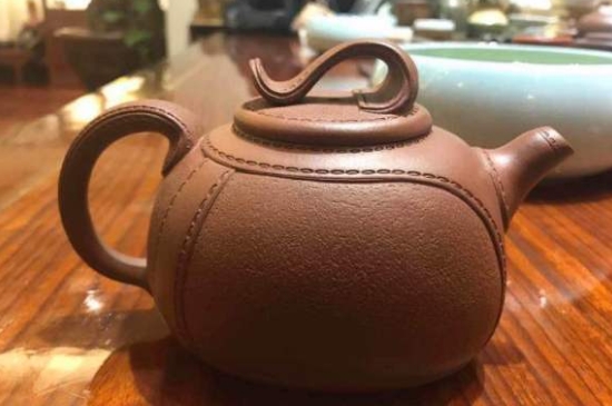 泡茶用坭興陶和紫砂壺哪個好，紫砂壺比坭興陶壺好嗎？