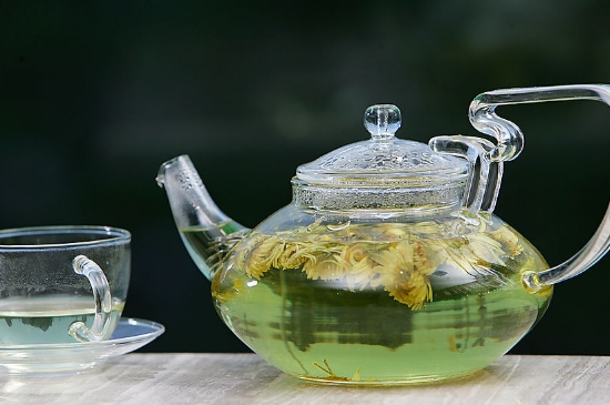 菊花茶天天喝行嗎，每天喝菊花泡茶喝好嗎？