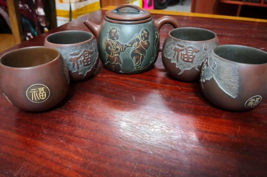 坭興陶主要泡什么茶，廣西坭興陶壺適合泡哪些茶？