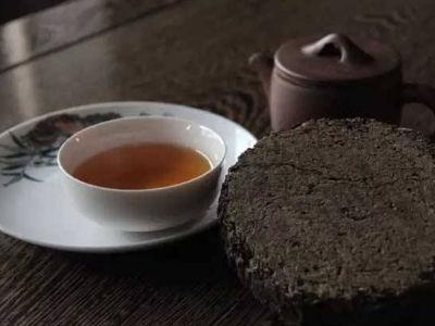 安化黑茶的功效，安化黑茶可以調(diào)理腸胃嗎？