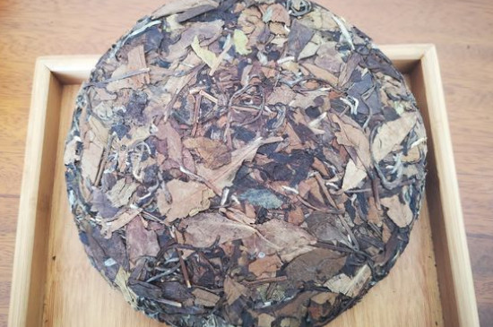 新舊白茶怎么區(qū)分，怎么分辨白茶是新還是舊