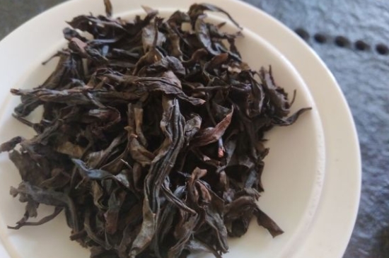 為什么喝巖茶會(huì)上火，巖茶喝多上火怎么辦？