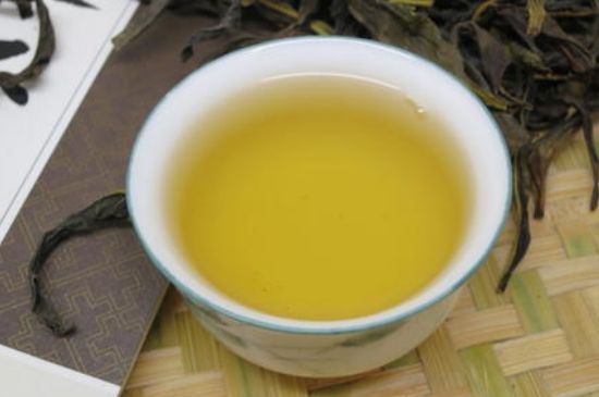 烏崠鴨屎香屬于哪類茶，鳳凰鴨屎香是紅茶還是綠茶？