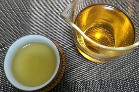 7年壽眉和2年白牡丹哪個好，老白茶壽眉與白牡丹的口感區(qū)別