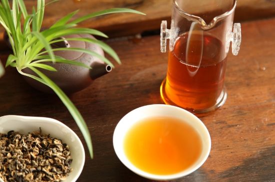 飯后多長(zhǎng)時(shí)間喝六堡茶最好，六堡茶一天喝多少