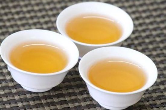 蜜蘭香和鴨屎香區(qū)別，鳳凰單樅鴨屎香vs蜜蘭香圖片對(duì)比