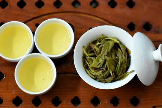 烏崠鴨屎香屬于哪類茶，鳳凰鴨屎香是紅茶還是綠茶？