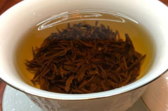 女人晚上喝紅茶好嗎，女人紅茶啥時(shí)候喝最好？