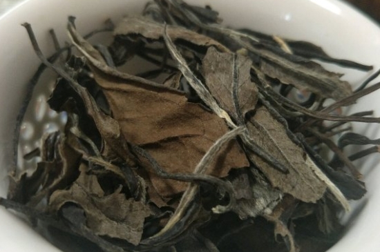 福鼎白茶貢眉和壽眉的區(qū)別，壽眉與貢眉有什么區(qū)別