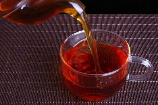 紅茶會(huì)加重濕氣嗎，喝什么茶能去除體內(nèi)濕氣