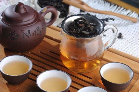 母樹大紅袍給誰喝了，為什么母樹大紅袍叫三棵六株？