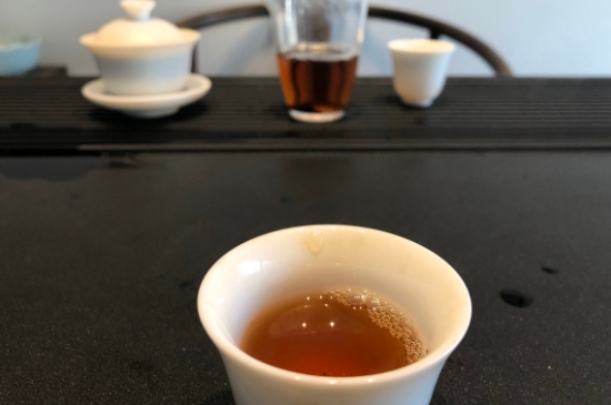 為什么喝巖茶會(huì)上火，巖茶喝多上火怎么辦？