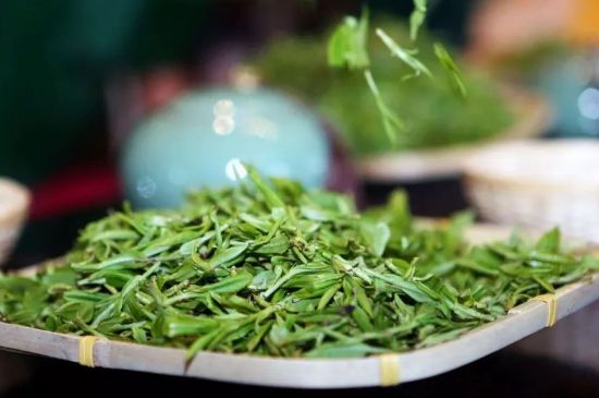 單樅茶什么季節(jié)最好喝，鳳凰單叢茶春茶好還是秋茶好？
