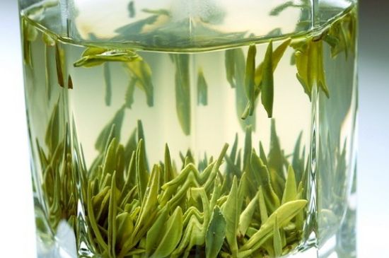 竹葉青和雀舌哪個(gè)貴，竹葉青茶貴嗎？