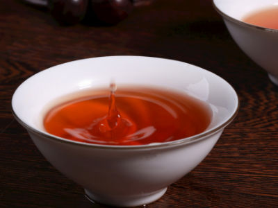 紅茶和綠茶的區(qū)別，常喝紅茶好還是綠茶好？