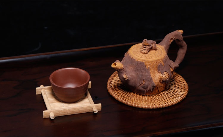 仿木外皮紫砂壺，創(chuàng)意木樁手工雕刻紫砂壺